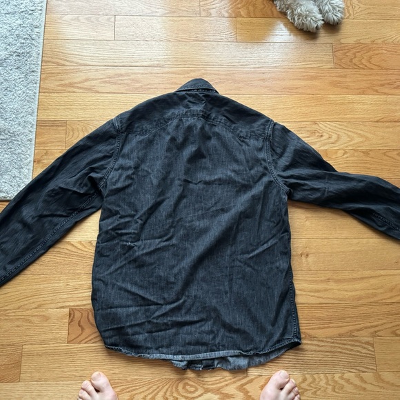 Men’s Gap denim shirt w/black-pearl snaps; medium; worn; - Picture 6 of 6
